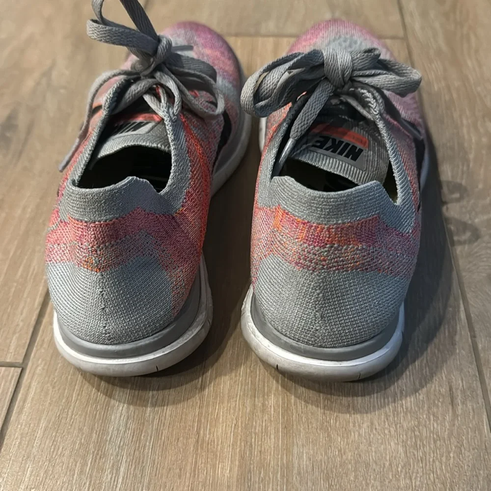 Women’s Nike free 4.0 Running Shoes - Picture 2 of 8